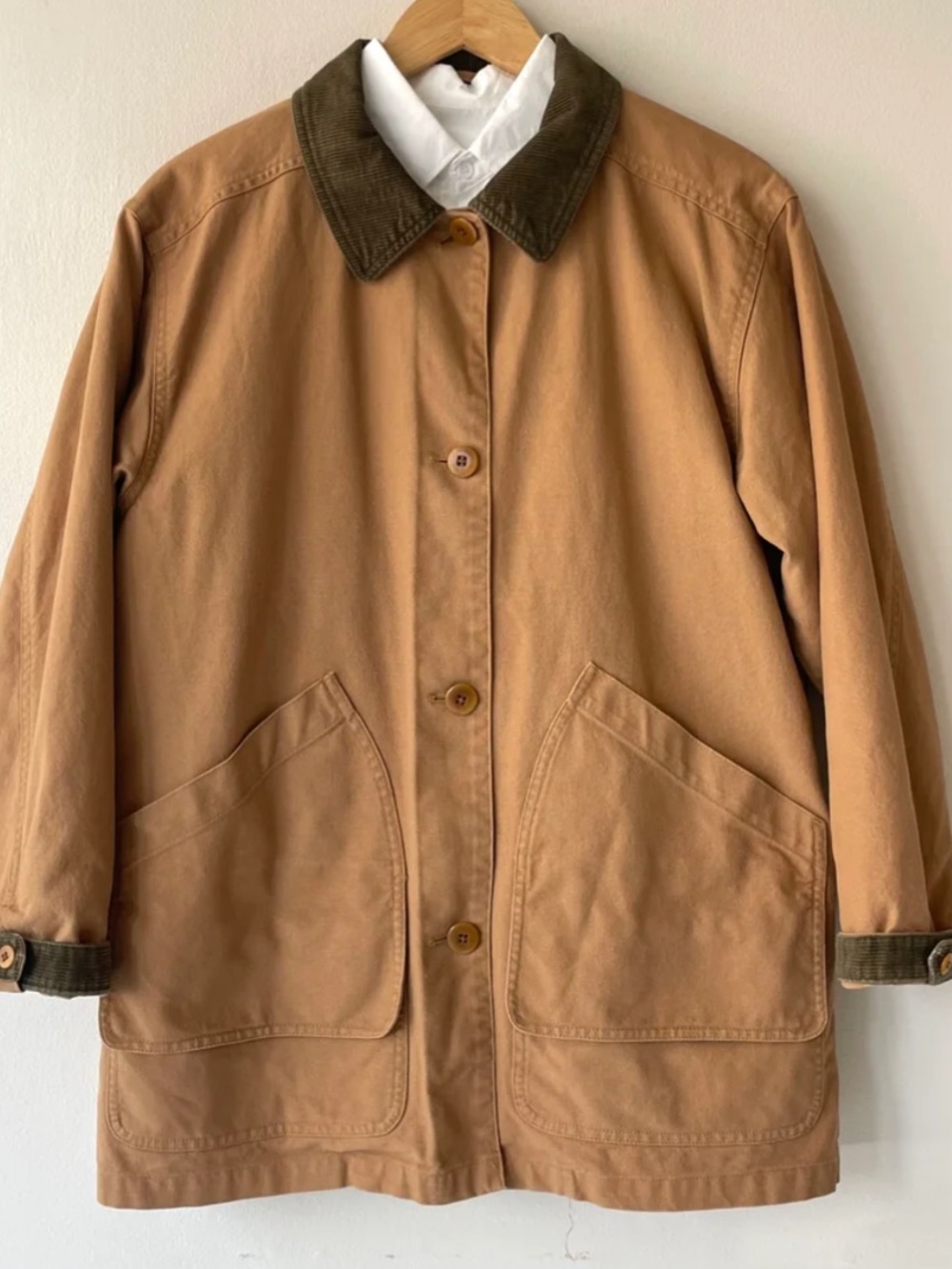 VTG LL Bean Large Pet. Women’s Canvas
Field Adirondack Barn Jacket Gold Like New